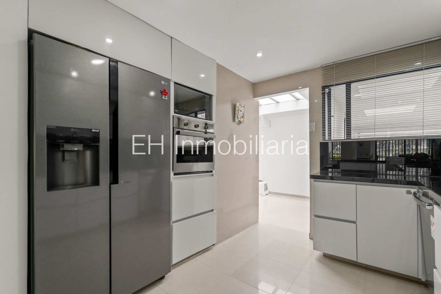 Casa en venta en Lagos De Cordoba, Bogotá · foto 6 de 16