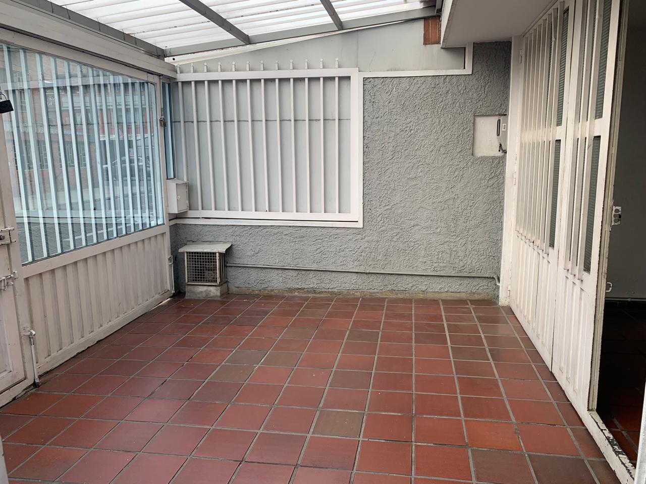 Casa en venta en La Clarita, Bogotá · foto 2 de 16