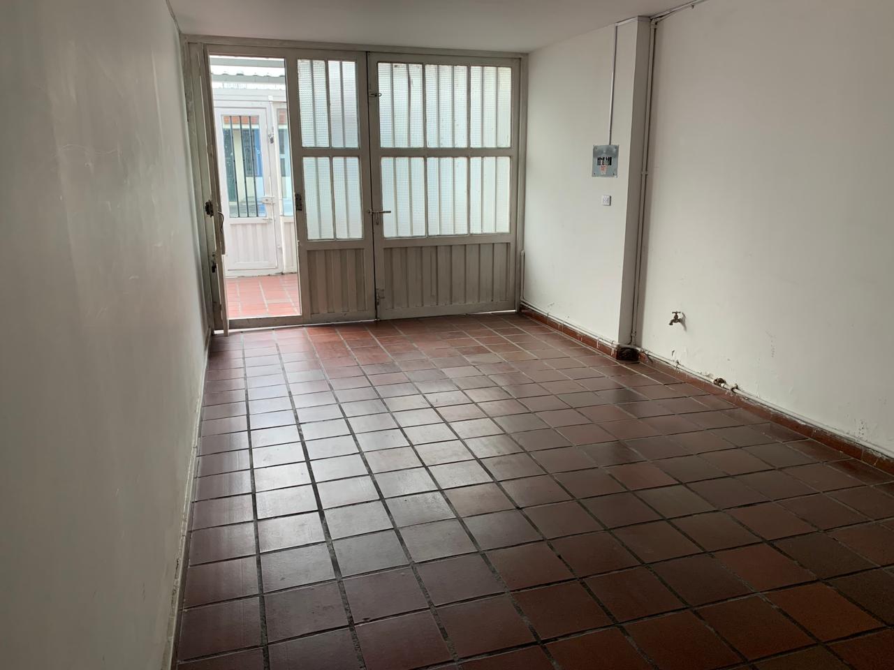 Casa en venta en La Clarita, Bogotá · foto 3 de 16
