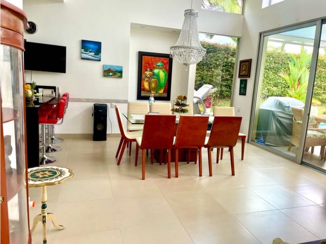 Casa de 4 alcobas en venta en El Caimo, Armenia, 232 m² · foto 2 de 24