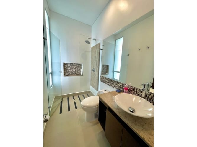 Casa de 4 alcobas en venta en El Caimo, Armenia, 232 m² · foto 14 de 24