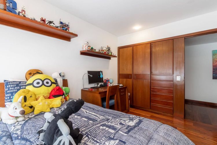 Apartamento de 3 alcobas en venta en Chicó Reservado, Bogotá, 184 m² · foto 20 de 23