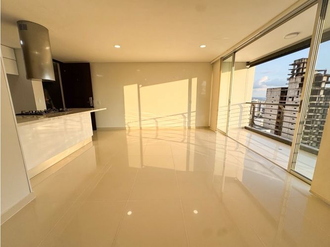 Apartamento de 3 alcobas en venta en La Aurora, Bucaramanga, 98 m² · foto 3 de 18