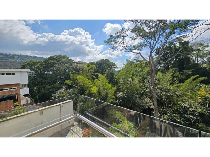 Casa de 5 alcobas en venta en Menzuly, Piedecuesta, 1026 m² · foto 5 de 23