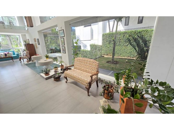 Casa de 5 alcobas en venta en Menzuly, Piedecuesta, 1026 m² · foto 9 de 23