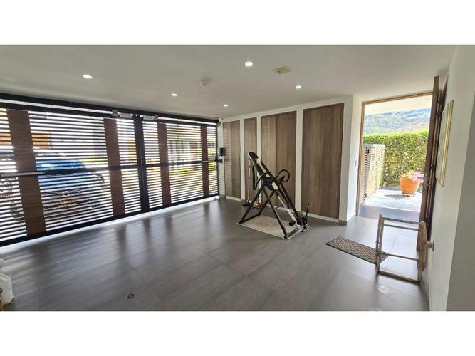 Casa de 5 alcobas en venta en Menzuly, Piedecuesta, 1026 m² · foto 21 de 23
