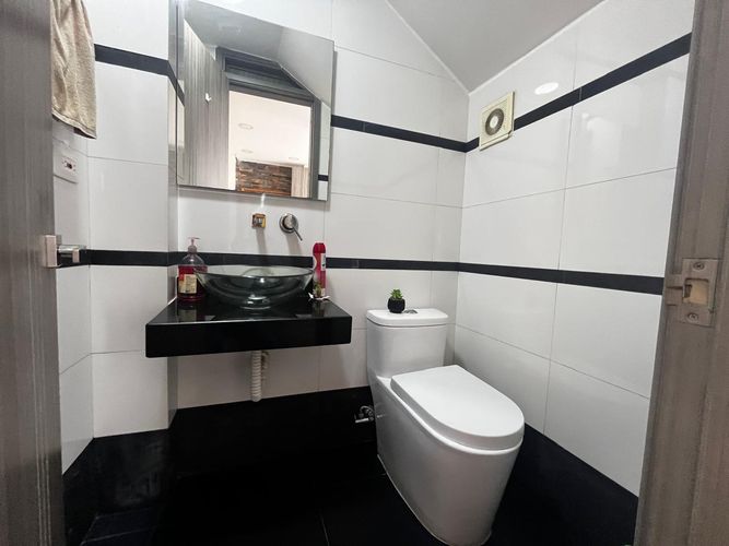 Casa de 3 alcobas en venta en Lagos Del Cacique, Bucaramanga, 214 m² · foto 2 de 24