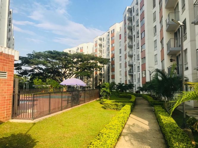 Apartamento de 2 alcobas en venta en Cr. Los Naranjos, Jamundí, 62 m² · foto 9 de 24