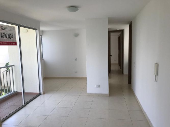 Apartamento de 2 alcobas en venta en Cr. Los Naranjos, Jamundí, 62 m² · foto 16 de 24