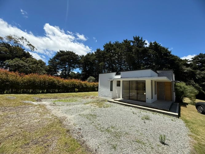 Casa de 3 alcobas en venta en Santa Elena, Medellín, 110 m² · foto 17 de 20
