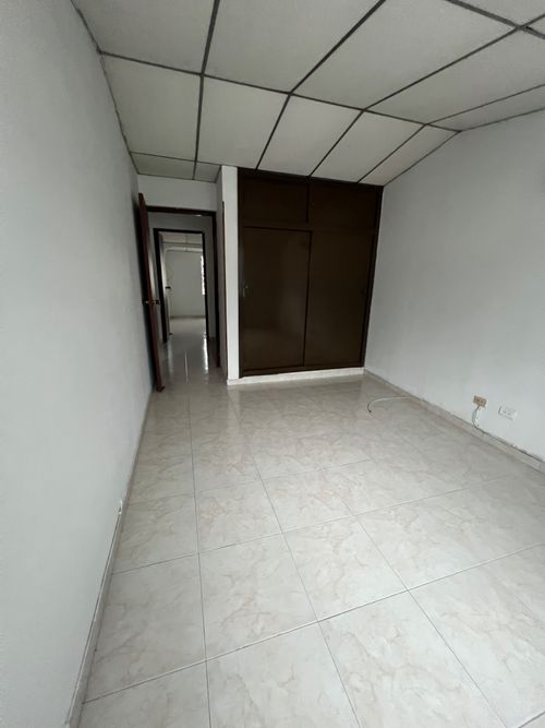 Casa de 5 alcobas en venta en Alamos, Cali, 125 m² · foto 9 de 24