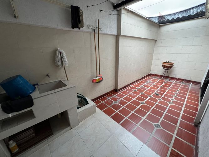 Casa de 5 alcobas en venta en Alamos, Cali, 125 m² · foto 11 de 24