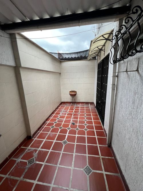 Casa de 5 alcobas en venta en Alamos, Cali, 125 m² · foto 6 de 24