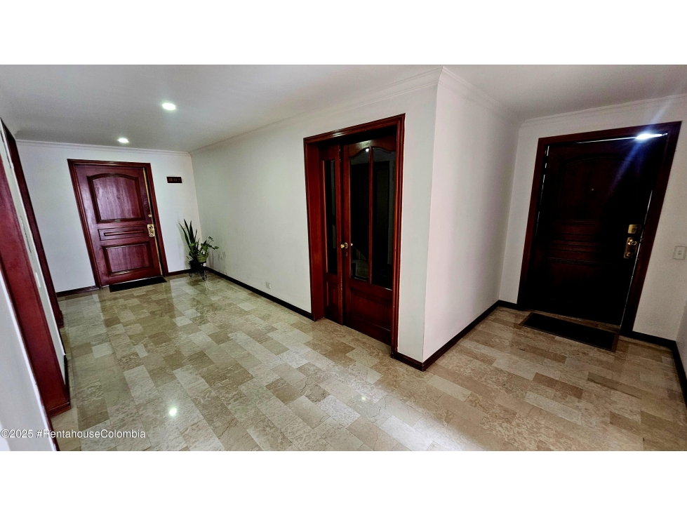 Apartamento en arriendo en La Calleja, Bogotá · foto 4 de 24