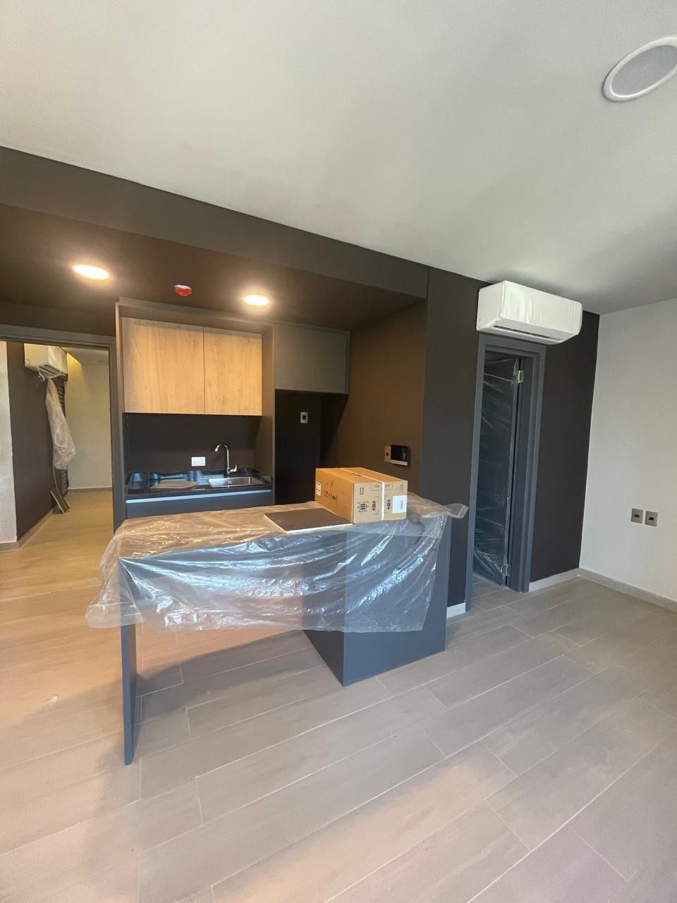 VENTA  APARTAMENTO STUDIO  + 1 COCHERA - ZONA SHOPPING DEL SOL — foto 2