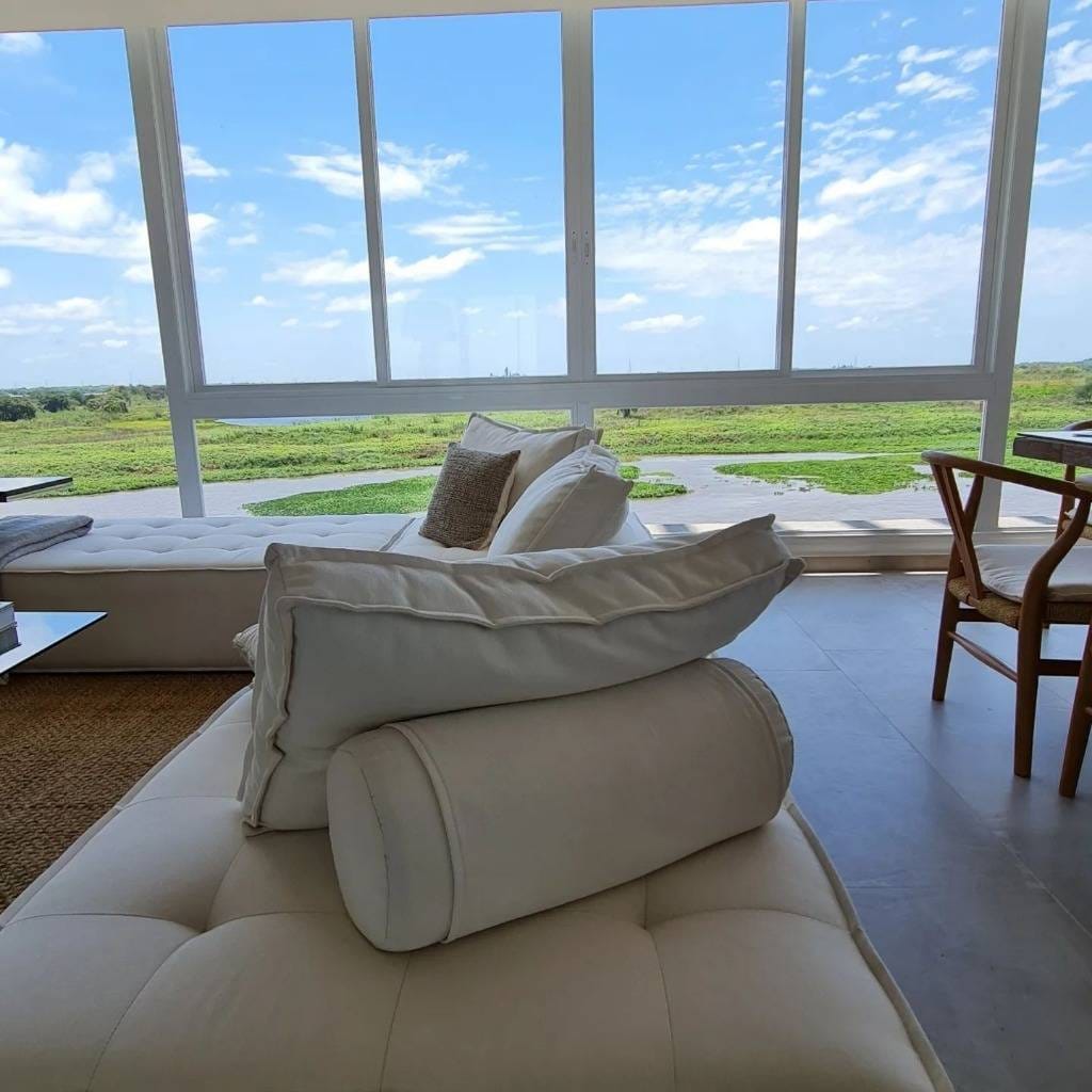 DEPARTAMENTO DE LUJO EN VENTA | CONDOMINIO NÁUTICO PUEBLO DEL RÍO — foto 2