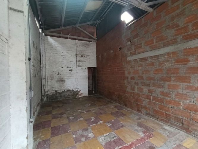 Local en arriendo en El Poblado, Medellín, 30 m² · foto 2 de 9