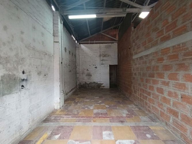 Local en arriendo en El Poblado, Medellín, 30 m² · foto 4 de 9
