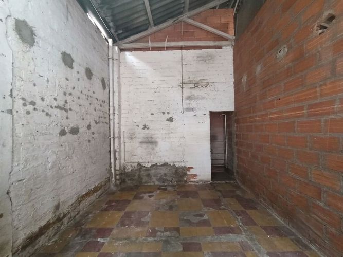 Local en arriendo en El Poblado, Medellín, 30 m² · foto 6 de 9