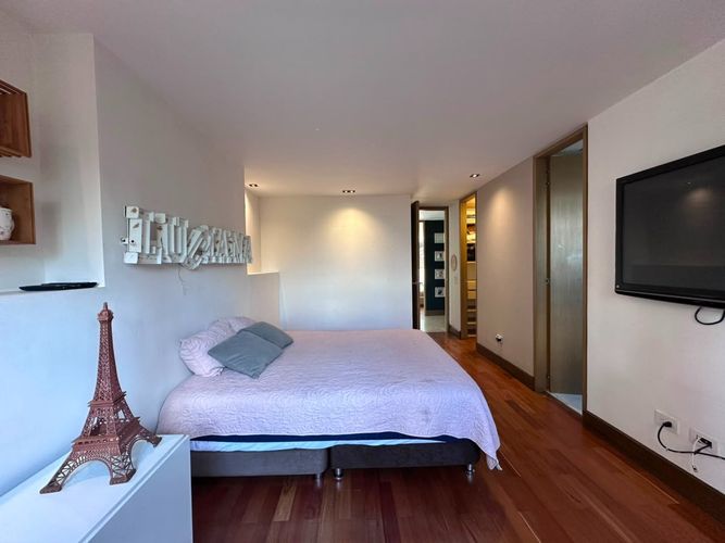 Apartamento de 3 alcobas en venta en El Poblado, Medellín, 232 m² · foto 10 de 20