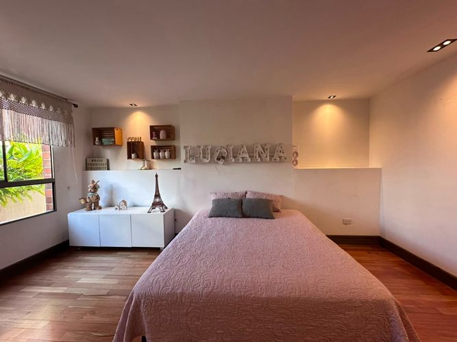Apartamento de 3 alcobas en venta en El Poblado, Medellín, 232 m² · foto 11 de 20