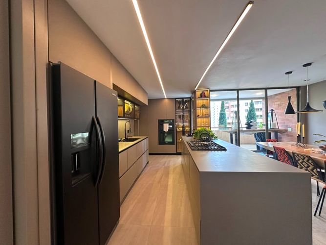 Apartamento de 3 alcobas en venta en El Poblado, Medellín, 232 m² · foto 7 de 20