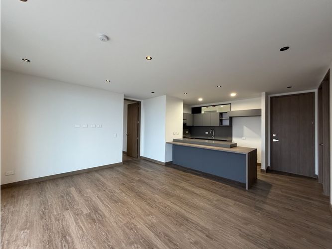 Apartamento de 2 alcobas en arriendo en Los Balsos, Medellín, 105 m² · foto 2 de 16
