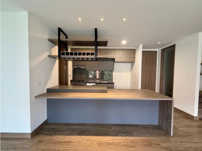 Apartamento de 2 alcobas en arriendo en Los Balsos, Medellín, 105 m² · foto 8 de 16