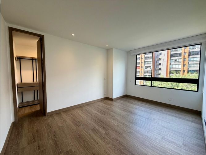 Apartamento de 2 alcobas en arriendo en Los Balsos, Medellín, 105 m² · foto 9 de 16