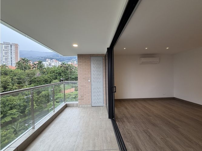 Apartamento de 2 alcobas en arriendo en Los Balsos, Medellín, 105 m² · foto 15 de 16