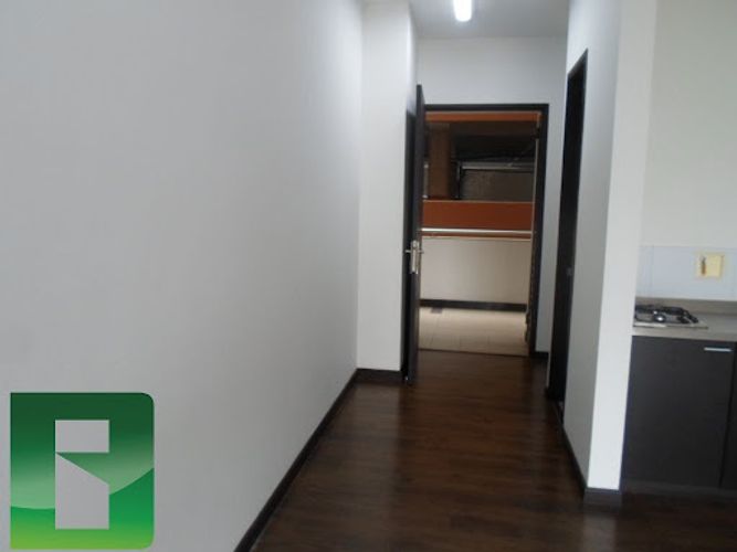 Oficina en arriendo en Las Lomas No.1, Medellín, 35 m² · foto 4 de 18