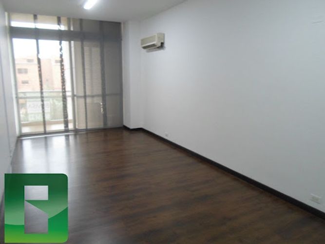 Oficina en arriendo en Las Lomas No.1, Medellín, 35 m² · foto 15 de 18
