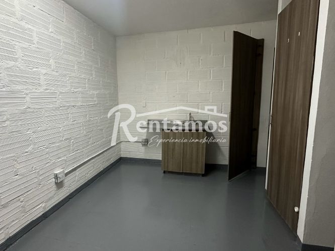 Bodega en venta en Playa Rica, Itagüí, 185 m² · foto 9 de 16
