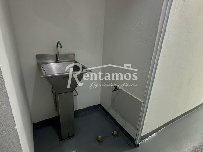 Bodega en venta en Playa Rica, Itagüí, 185 m² · foto 10 de 16