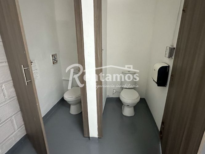 Bodega en venta en Playa Rica, Itagüí, 185 m² · foto 12 de 16
