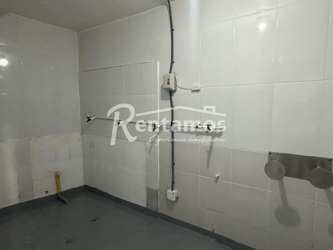 Bodega en venta en Playa Rica, Itagüí, 185 m² · foto 13 de 16