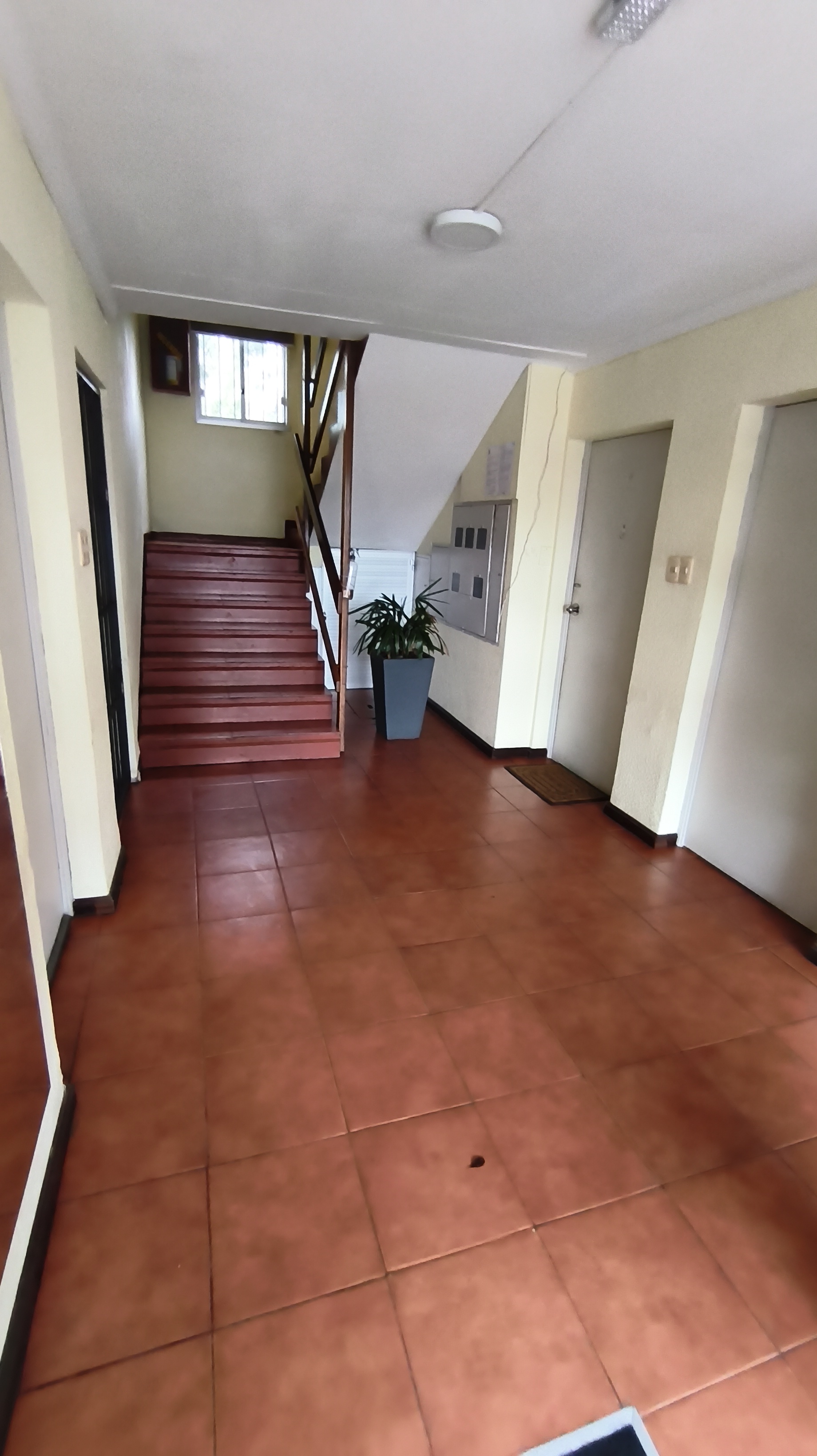 ALQUILO APTO. 1 DORM. AMUEBLADO,C /COCHERA, MALVIN NORTE.