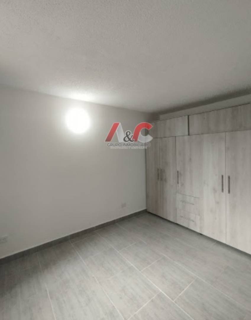 Apartamento en venta en Cerezos, Mosquera · foto 6 de 9