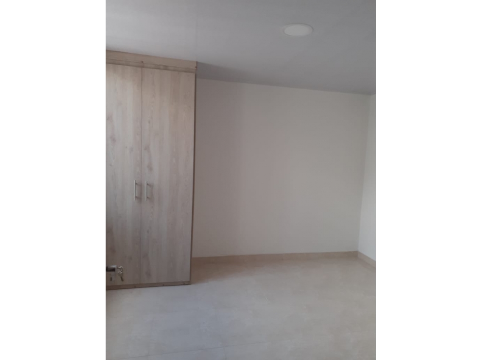 Apartaestudio en arriendo en Los Corales, Pereira · foto 3 de 4