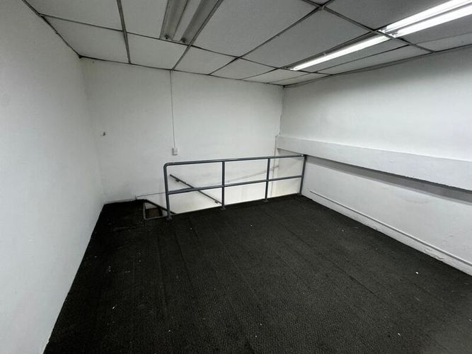 Local en arriendo en La Esmeralda, Itagüí, 100 m² · foto 4 de 13