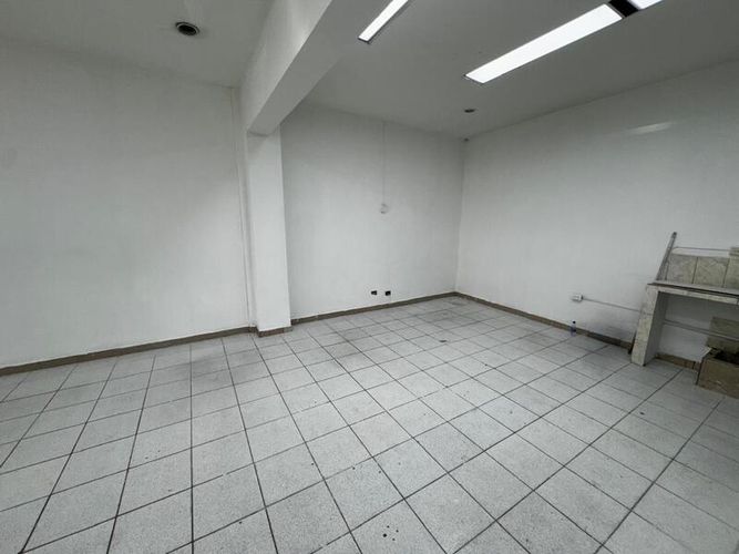 Local en arriendo en La Esmeralda, Itagüí, 100 m² · foto 8 de 13