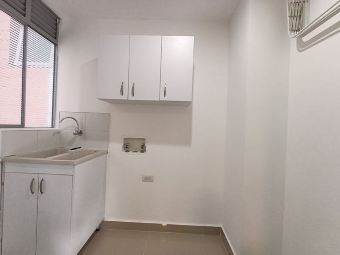 Apartamento de 2 alcobas en arriendo en El Diamante No. 2, Medellín, 119 m² · foto 8 de 20