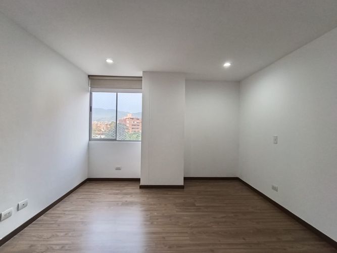 Apartamento de 2 alcobas en arriendo en El Diamante No. 2, Medellín, 119 m² · foto 15 de 20