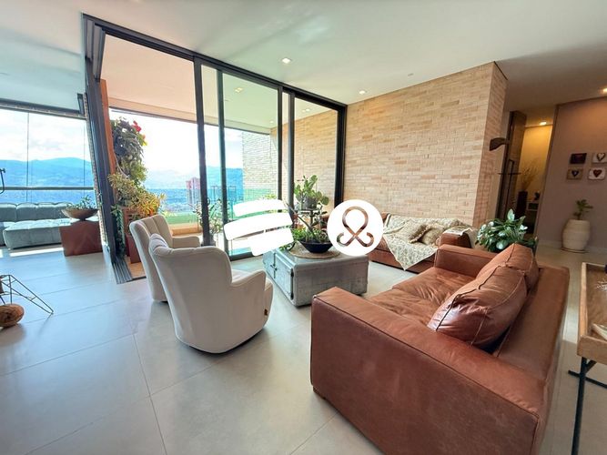 Apartamento de 3 alcobas en venta en Los Balsos, Medellín, 293 m² · foto 2 de 22