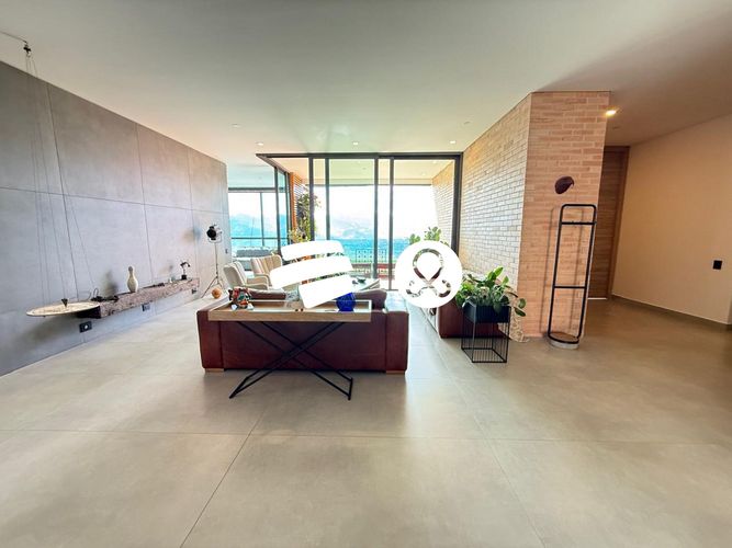 Apartamento de 3 alcobas en venta en Los Balsos, Medellín, 293 m² · foto 3 de 22