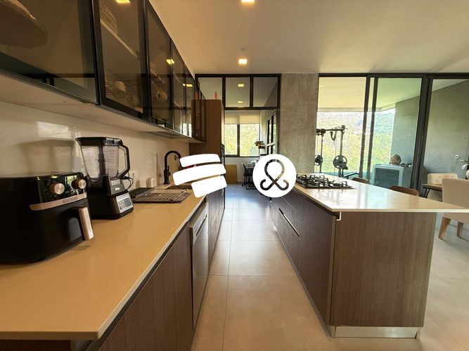 Apartamento de 3 alcobas en venta en Los Balsos, Medellín, 293 m² · foto 7 de 22