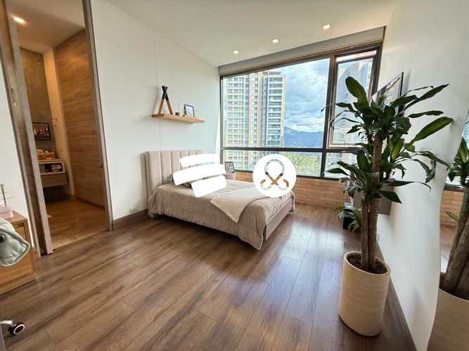 Apartamento de 3 alcobas en venta en Los Balsos, Medellín, 293 m² · foto 16 de 22