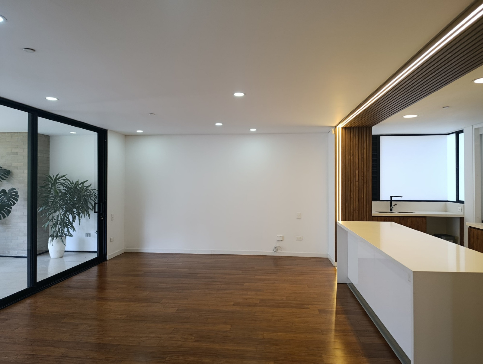 Apartamento en arriendo en Santa Maria De Los Angeles, Medellín · foto 9 de 24