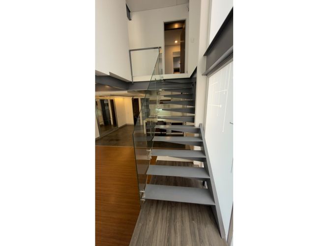 Apartamento en venta en Santa Teresita, Cali · foto 2 de 12