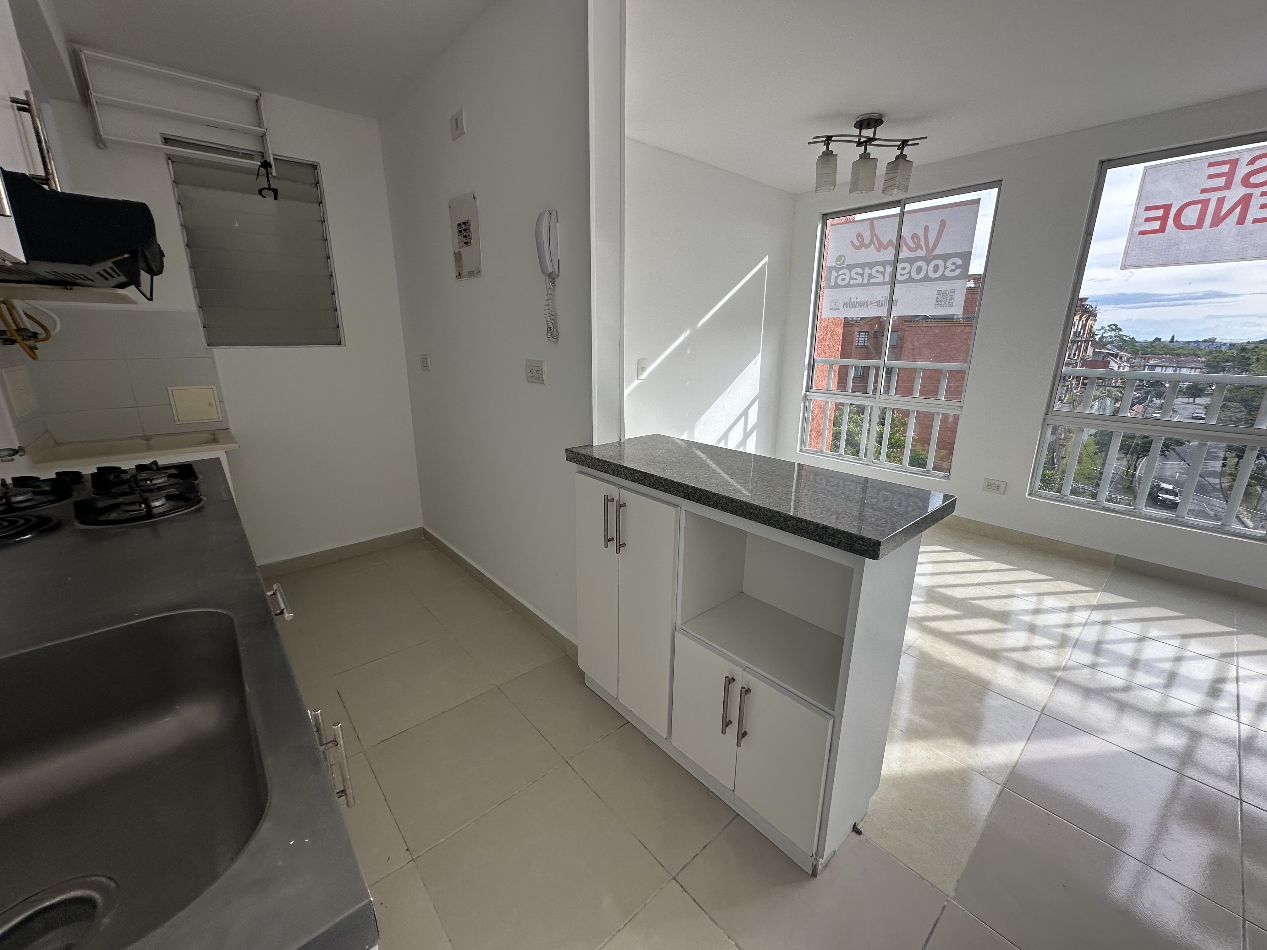 Apartamento en venta en Co. Badajoz, Armenia · foto 2 de 20